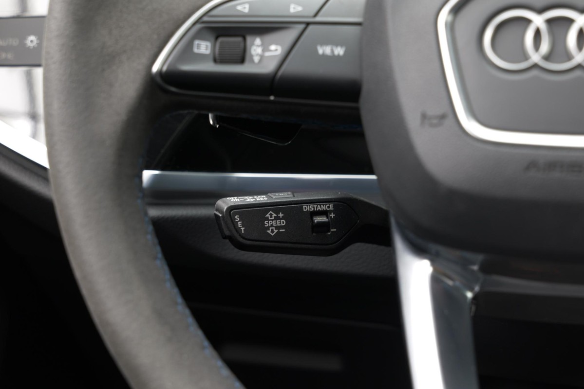 Audi RSQ3