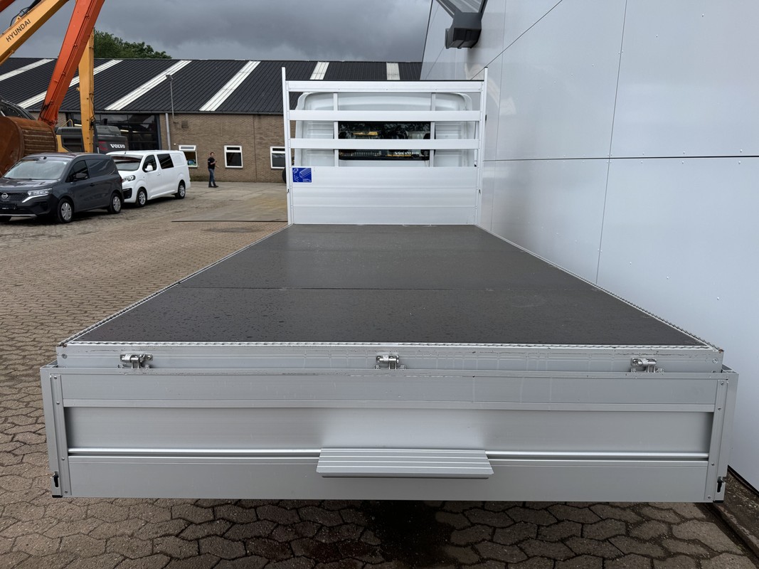 Maxus eDeliver9