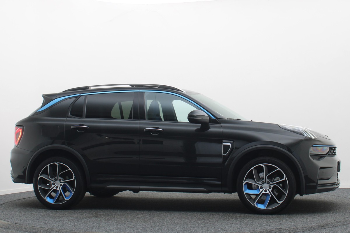 Lynk & Co 01
