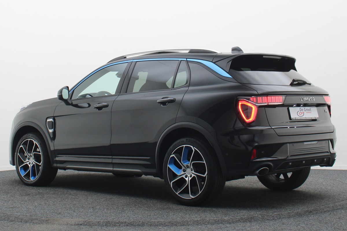 Lynk & Co 01