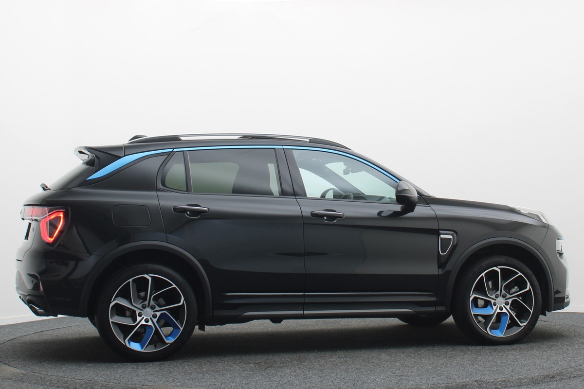 Lynk & Co 01