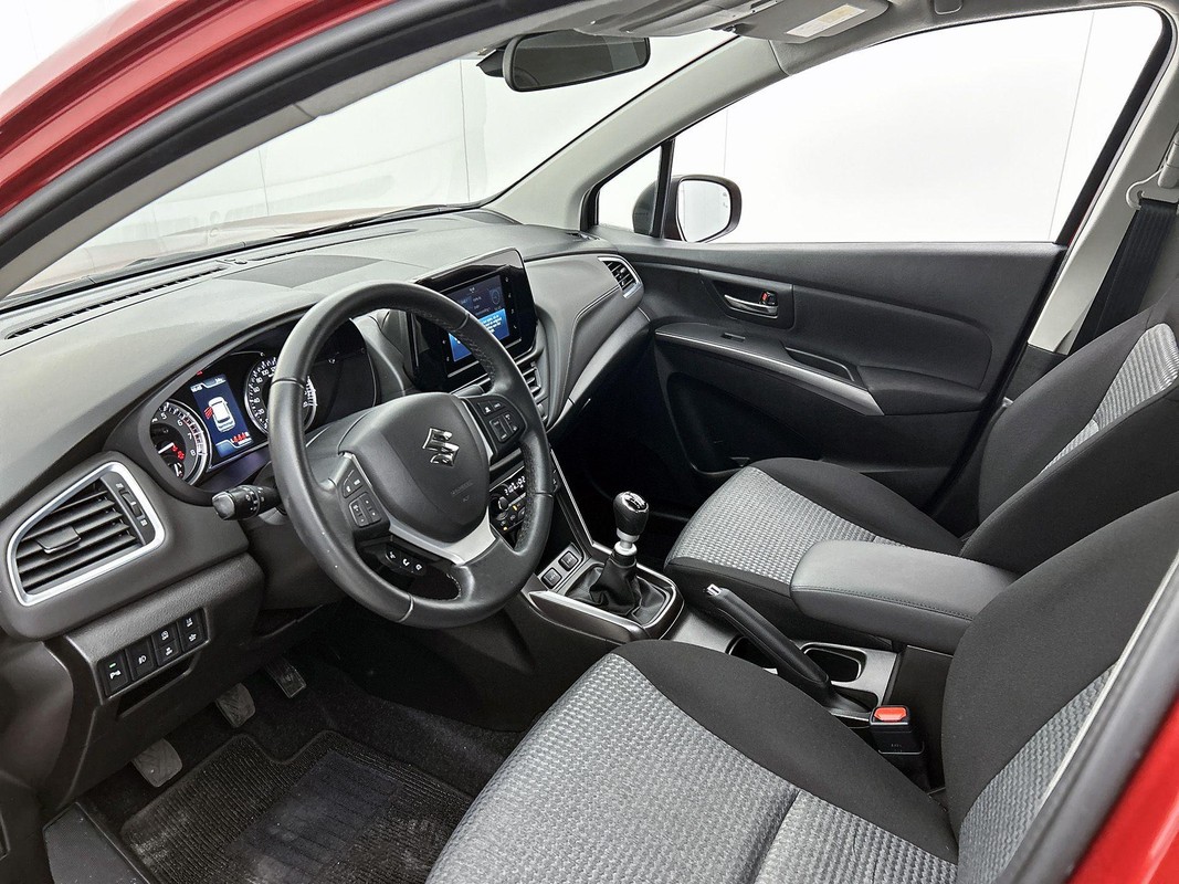 Suzuki S-Cross