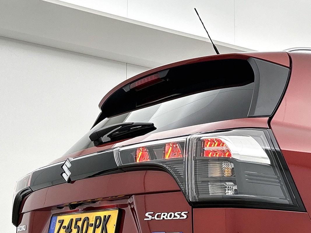 Suzuki S-Cross