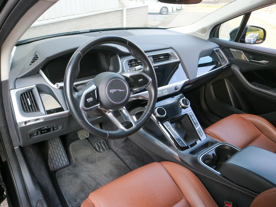 Jaguar I-PACE