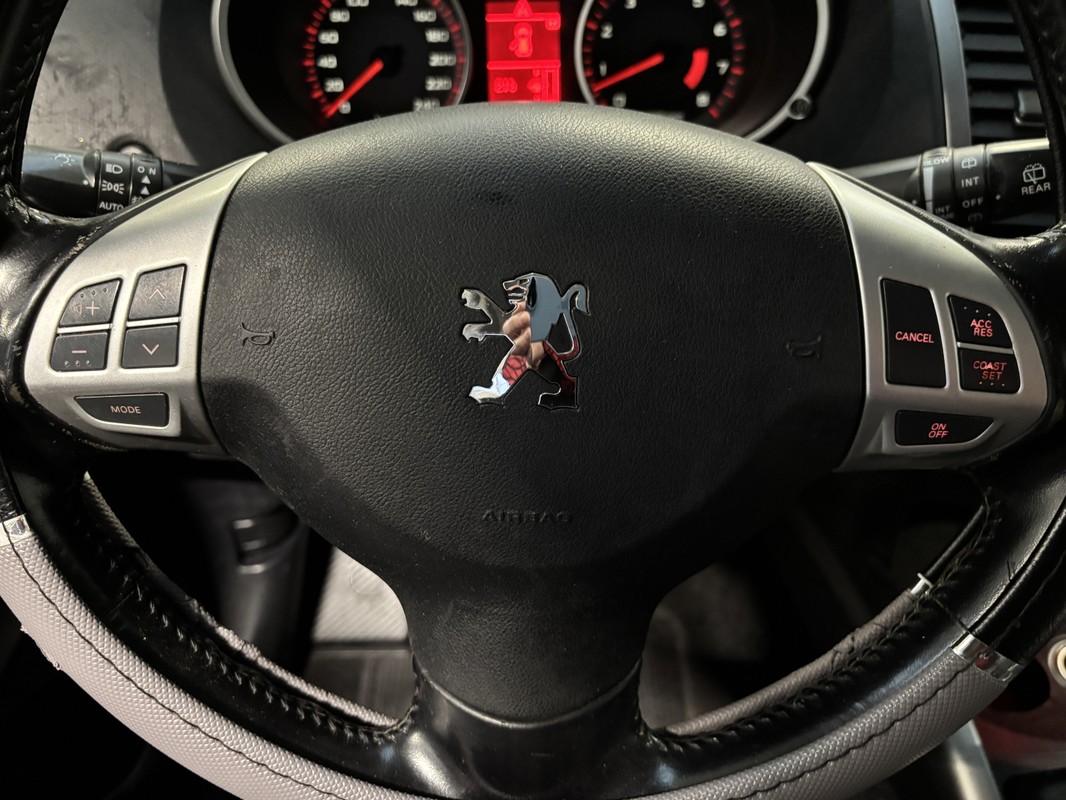 Peugeot 4007