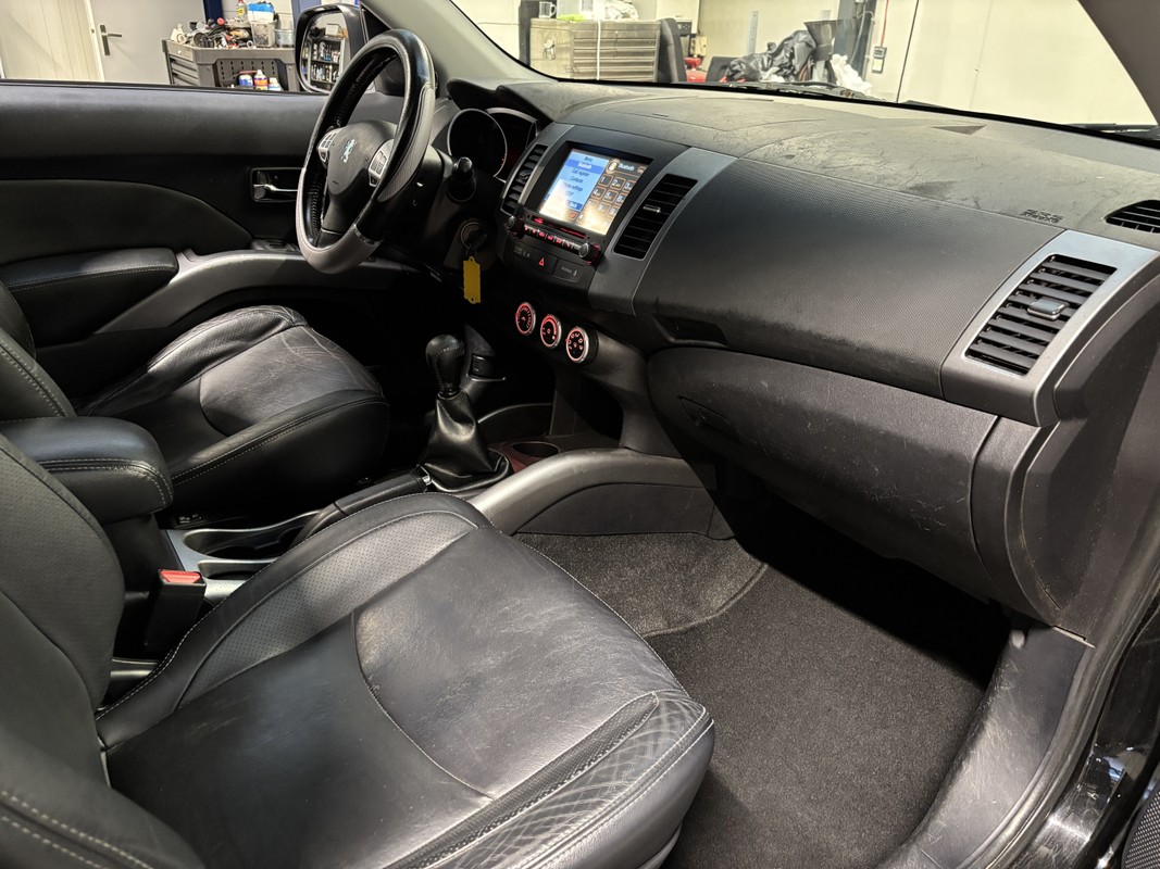 Peugeot 4007