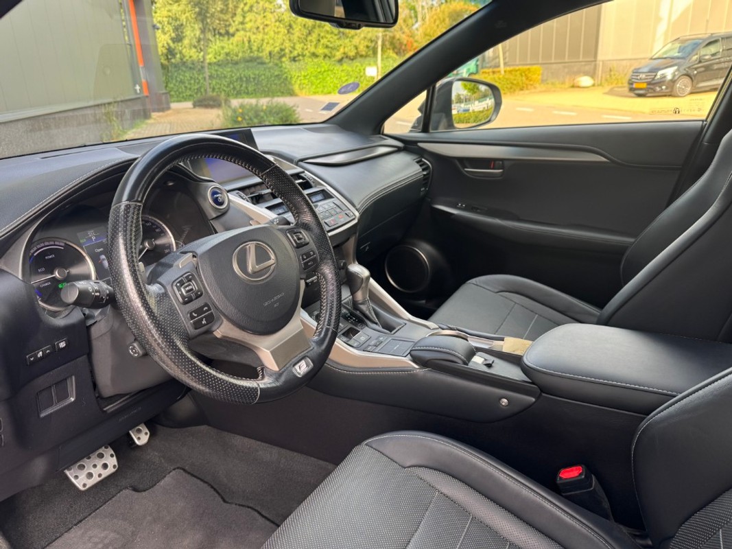Lexus NX