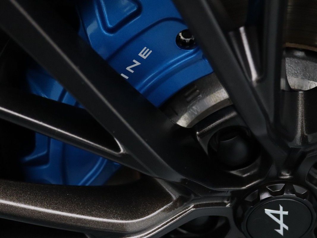 Alpine A110
