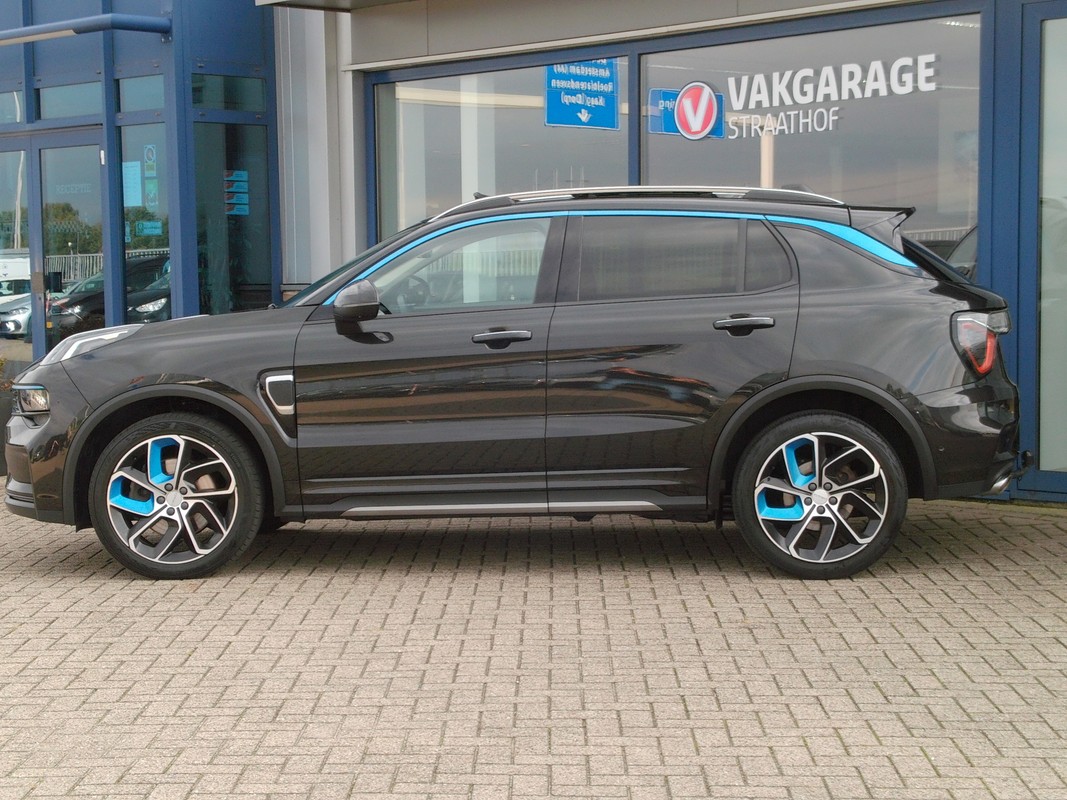 Lynk & Co 01