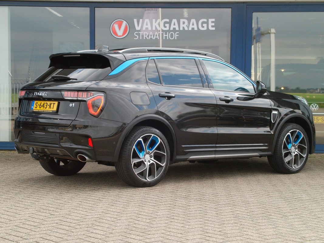 Lynk & Co 01