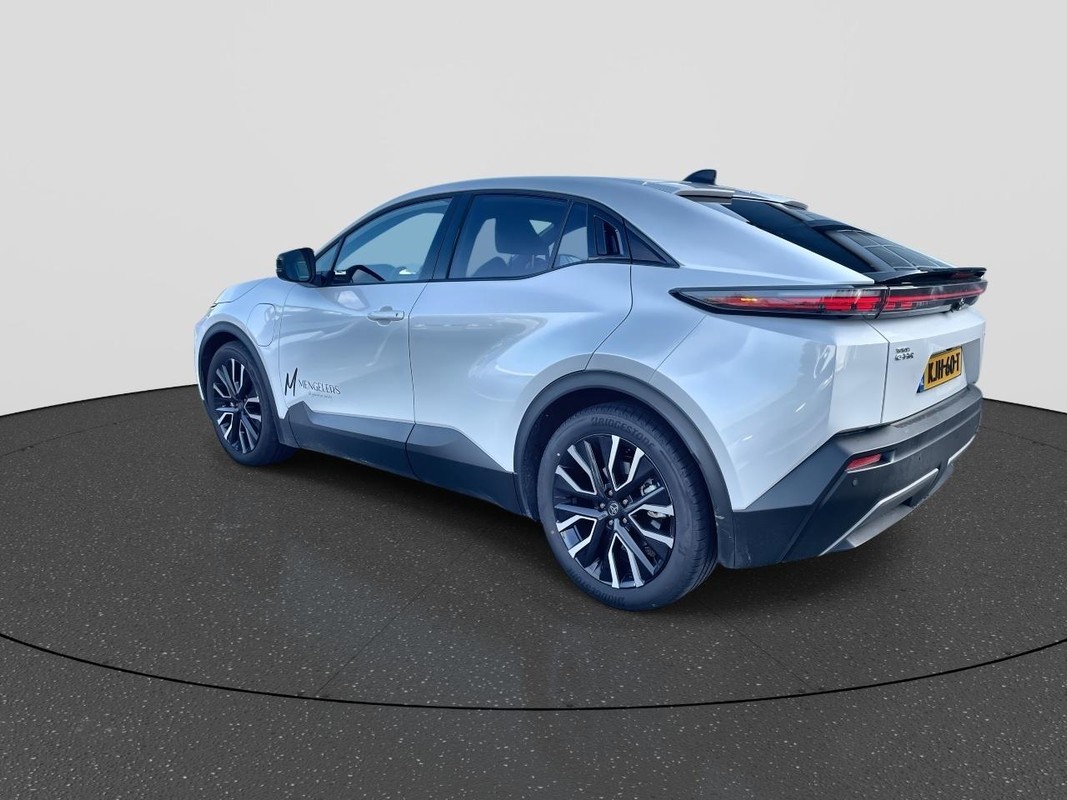 Toyota C-HR+