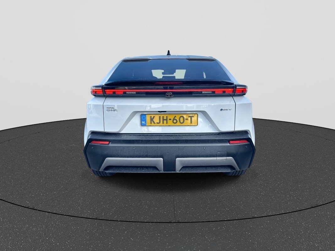 Toyota C-HR+