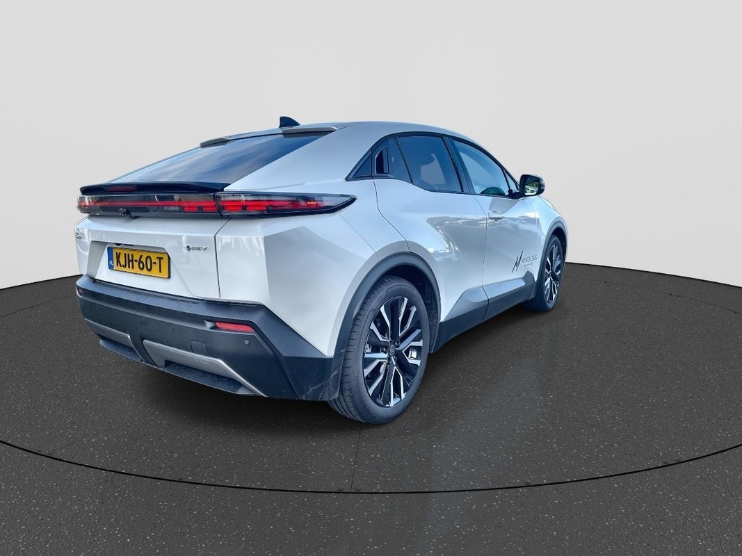 Toyota C-HR+