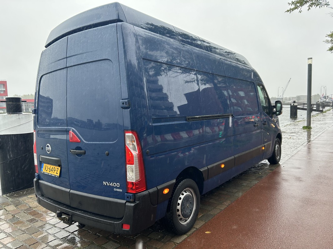 Nissan NV400