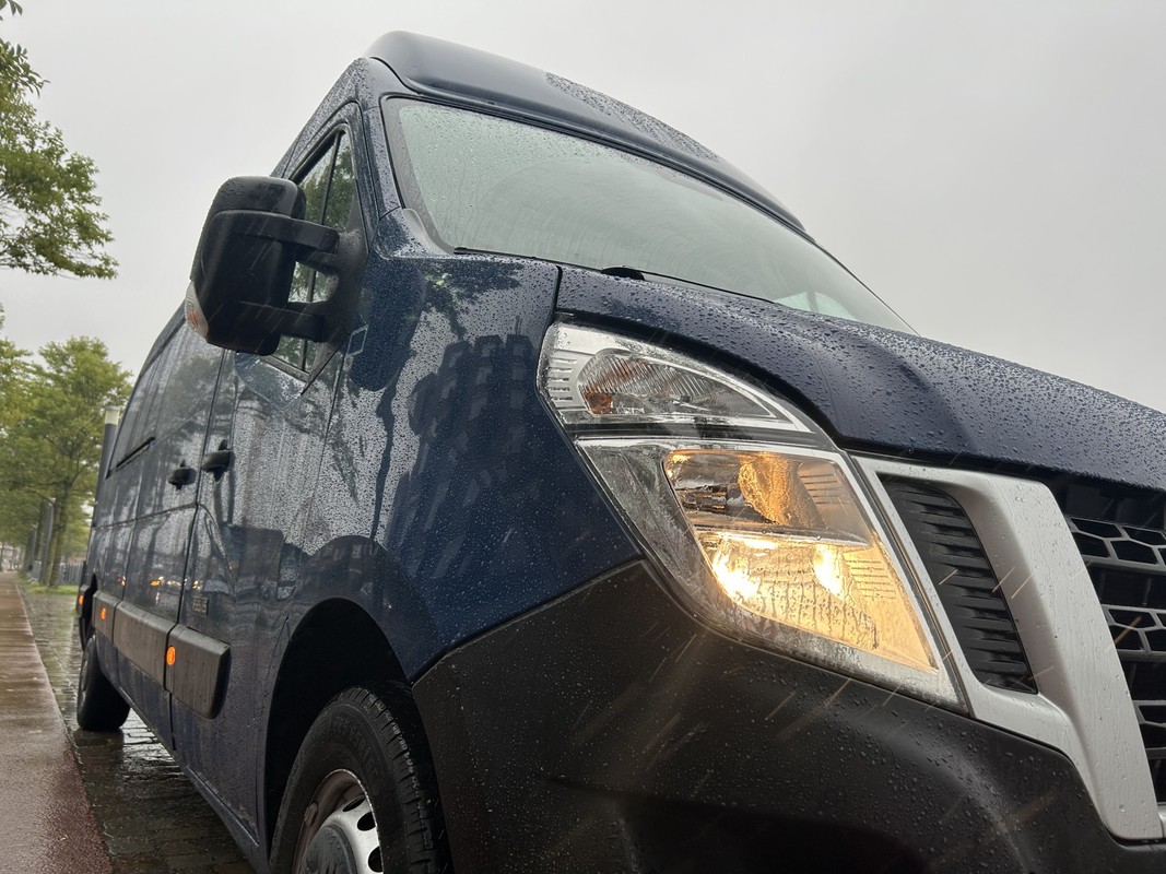 Nissan NV400
