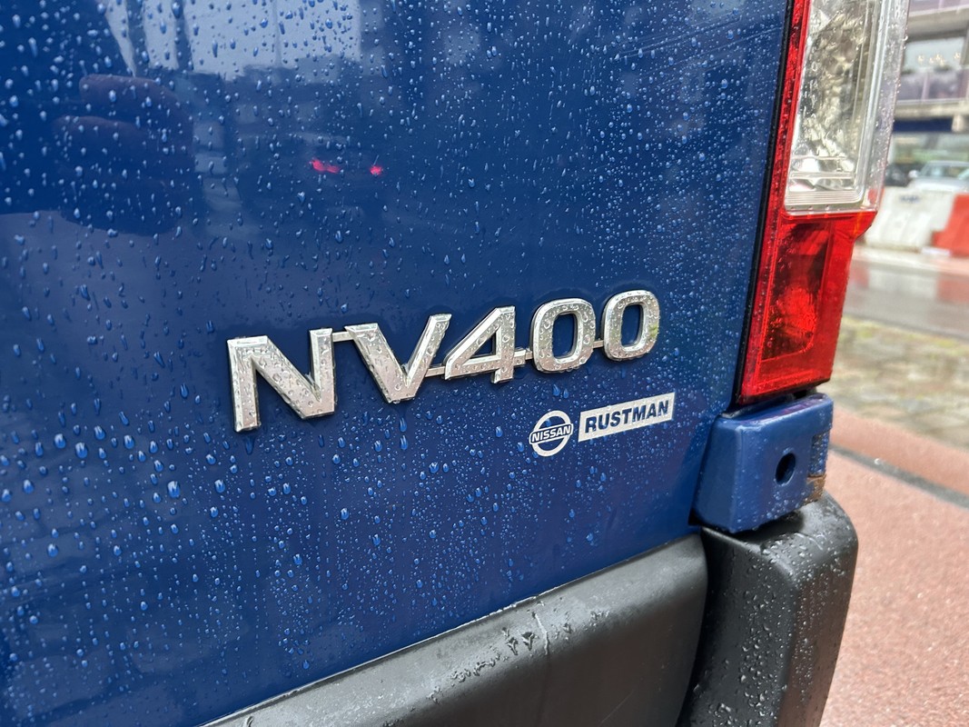 Nissan NV400