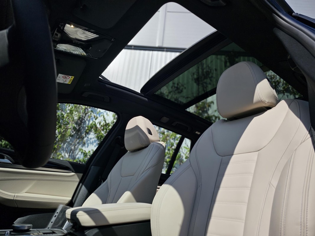 BMW iX3