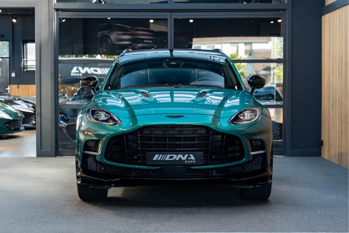 Aston Martin DBX