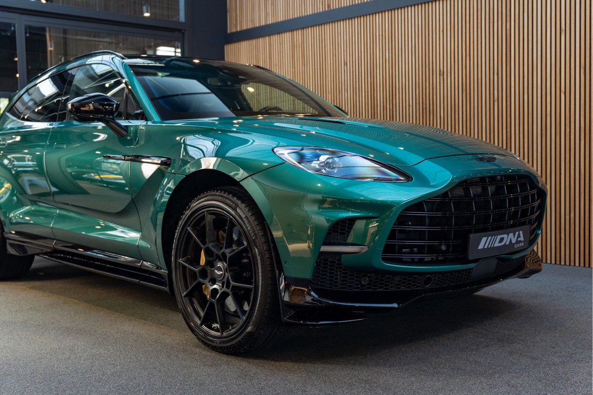 Aston Martin DBX