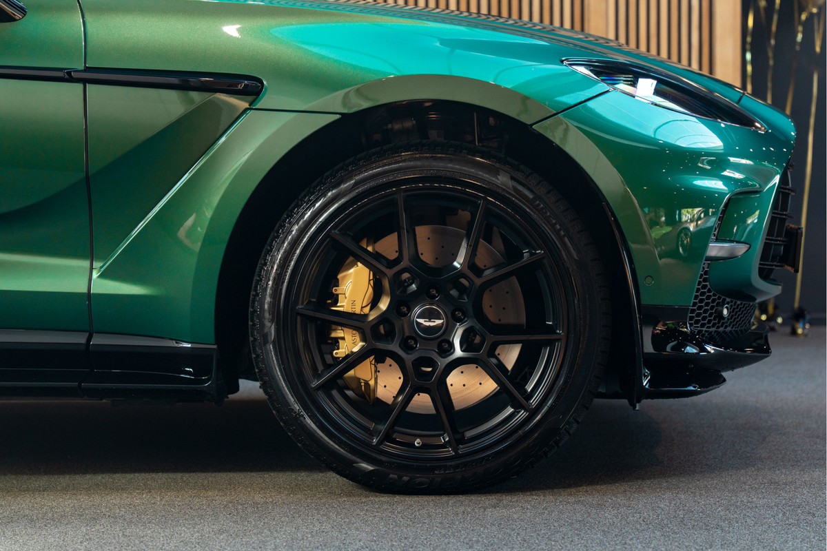 Aston Martin DBX