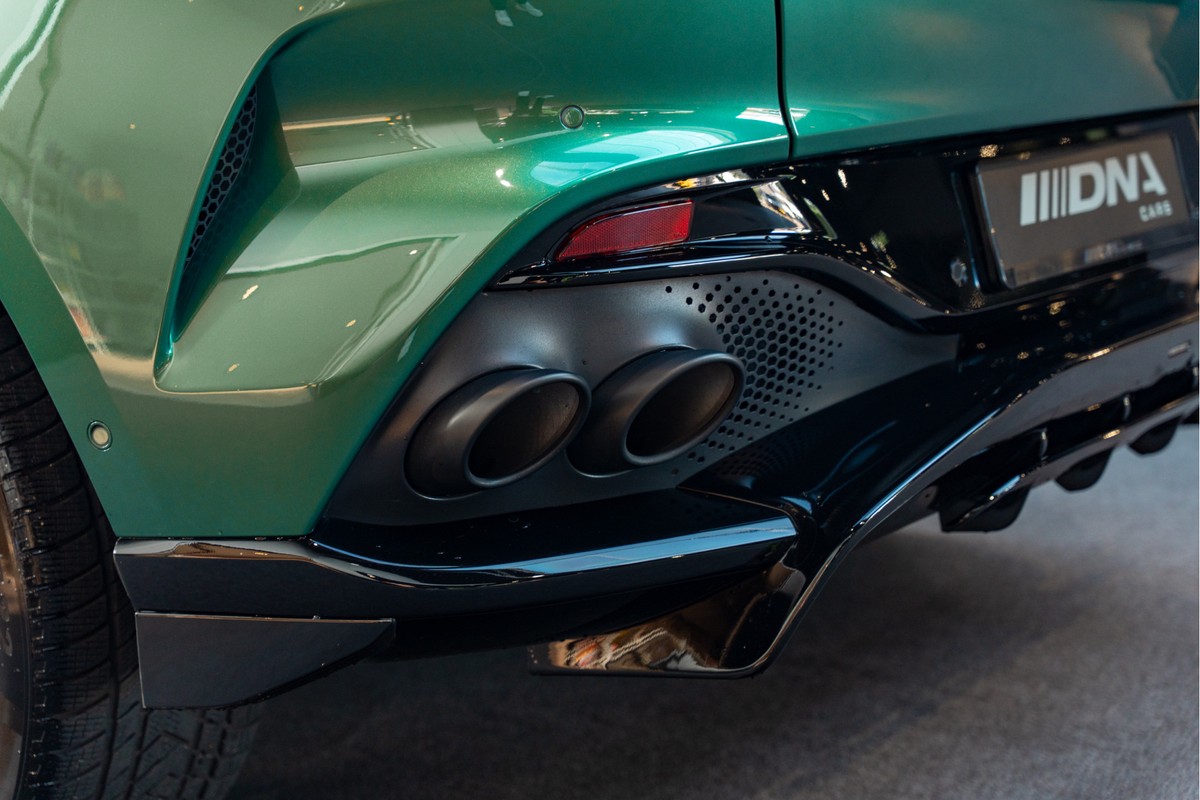 Aston Martin DBX