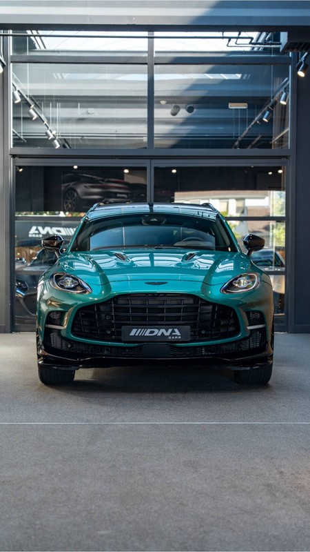 Aston Martin DBX