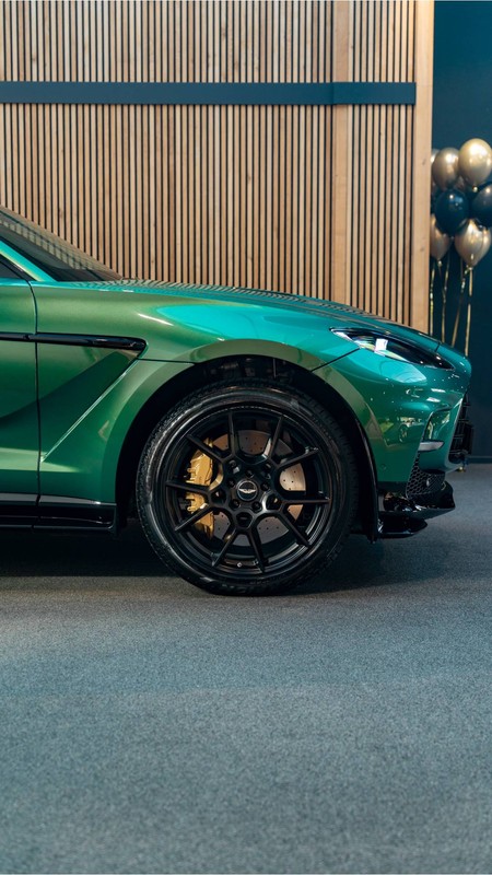 Aston Martin DBX