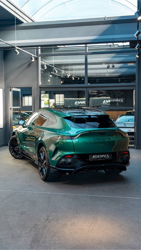Aston Martin DBX