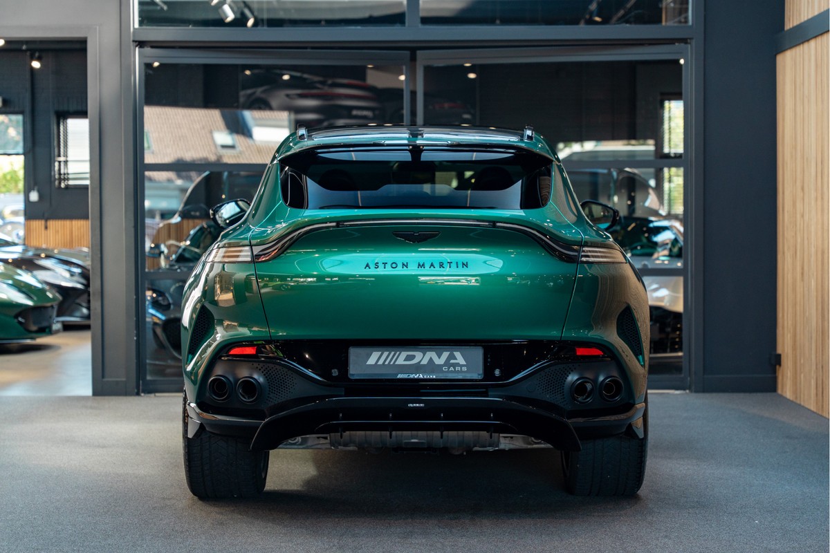 Aston Martin DBX
