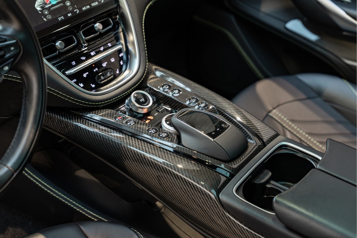 Aston Martin DBX