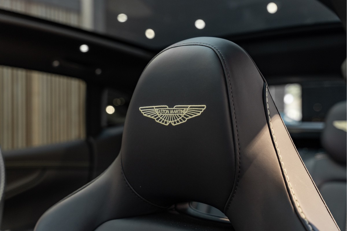 Aston Martin DBX