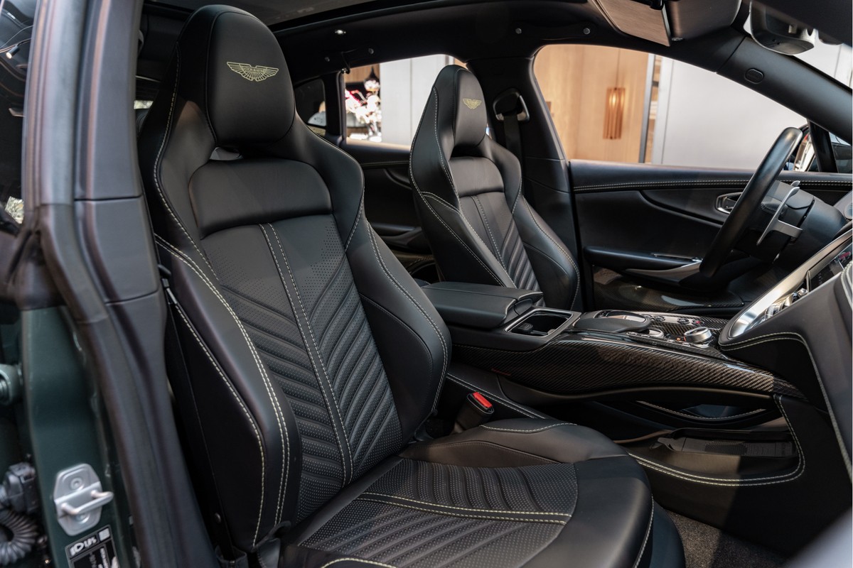 Aston Martin DBX