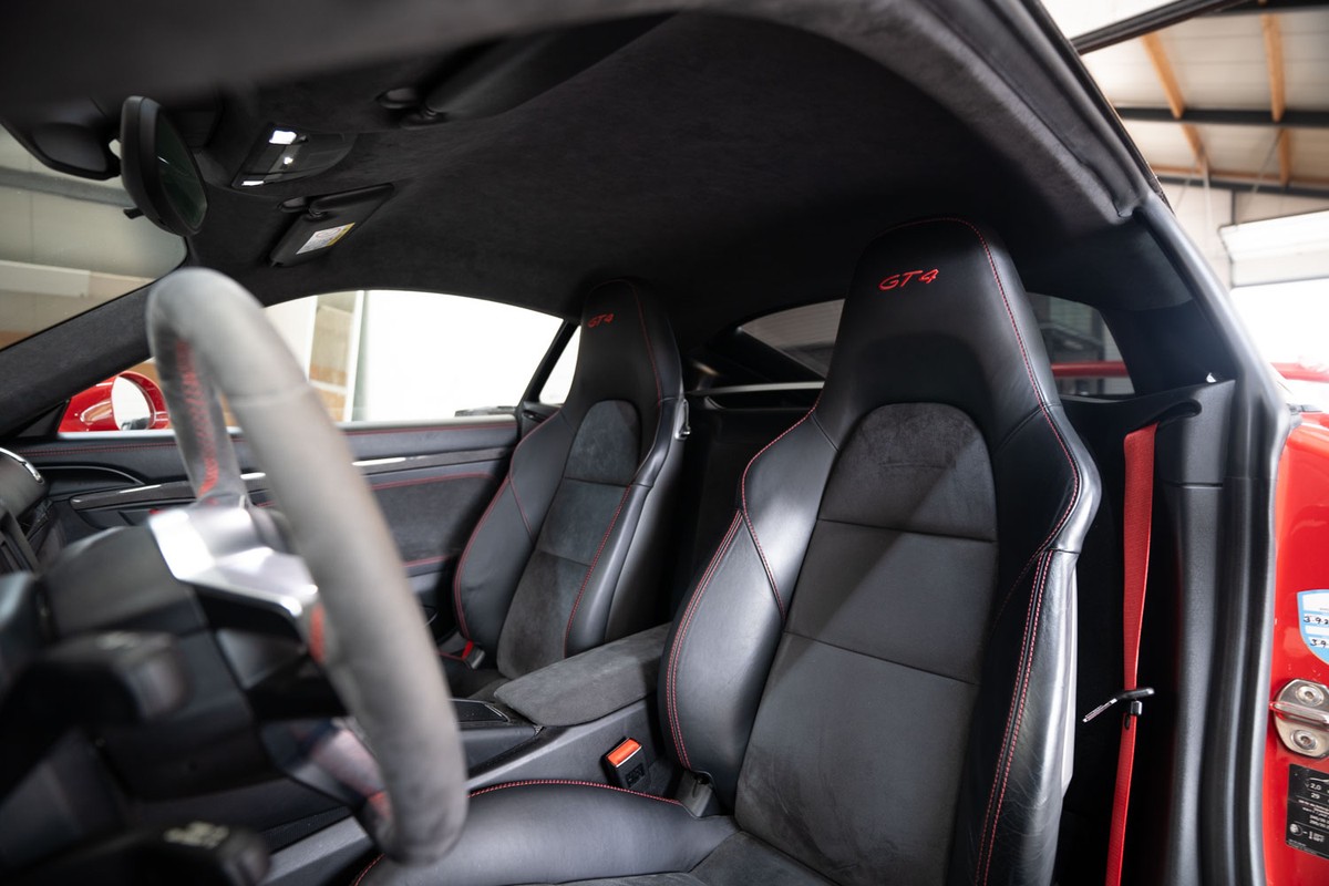 Porsche Cayman