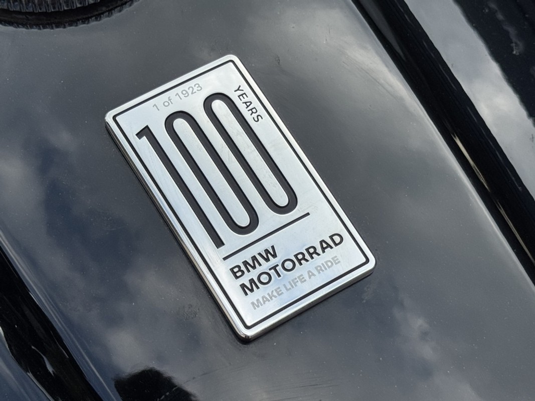 BMW R 18
