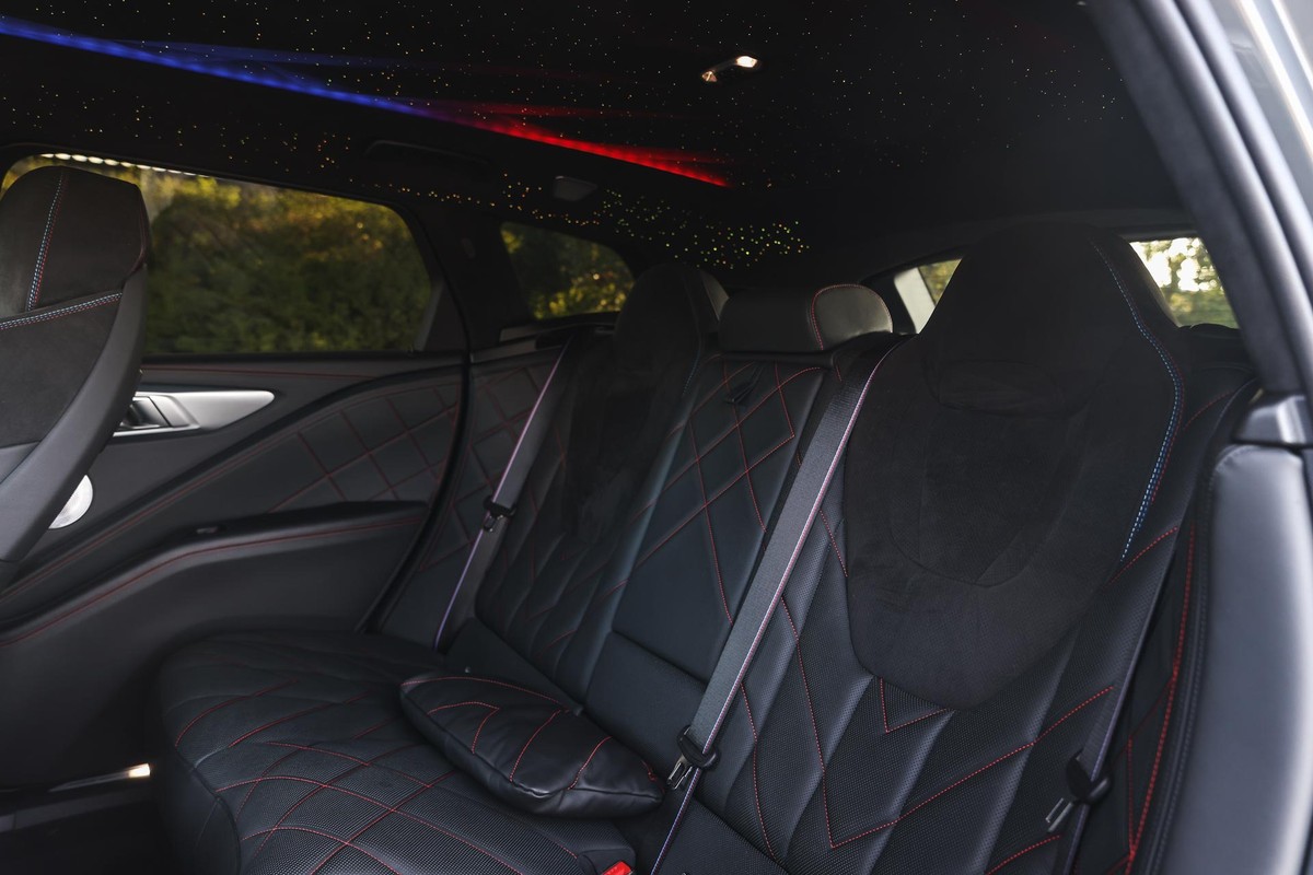 BMW XM