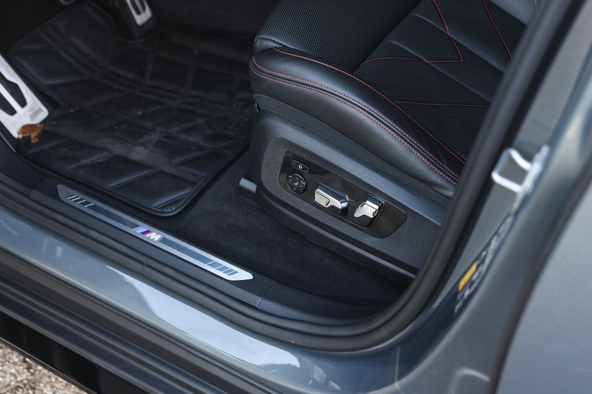 BMW XM