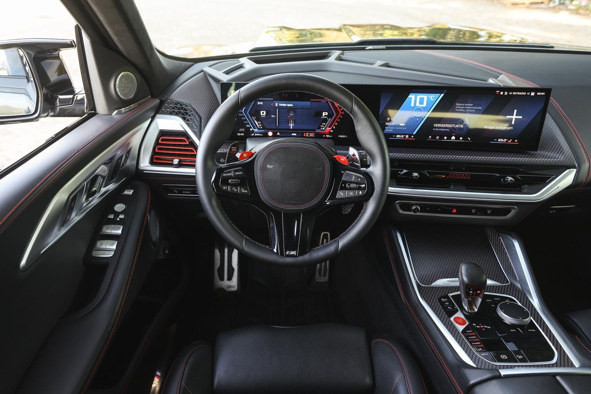 BMW XM