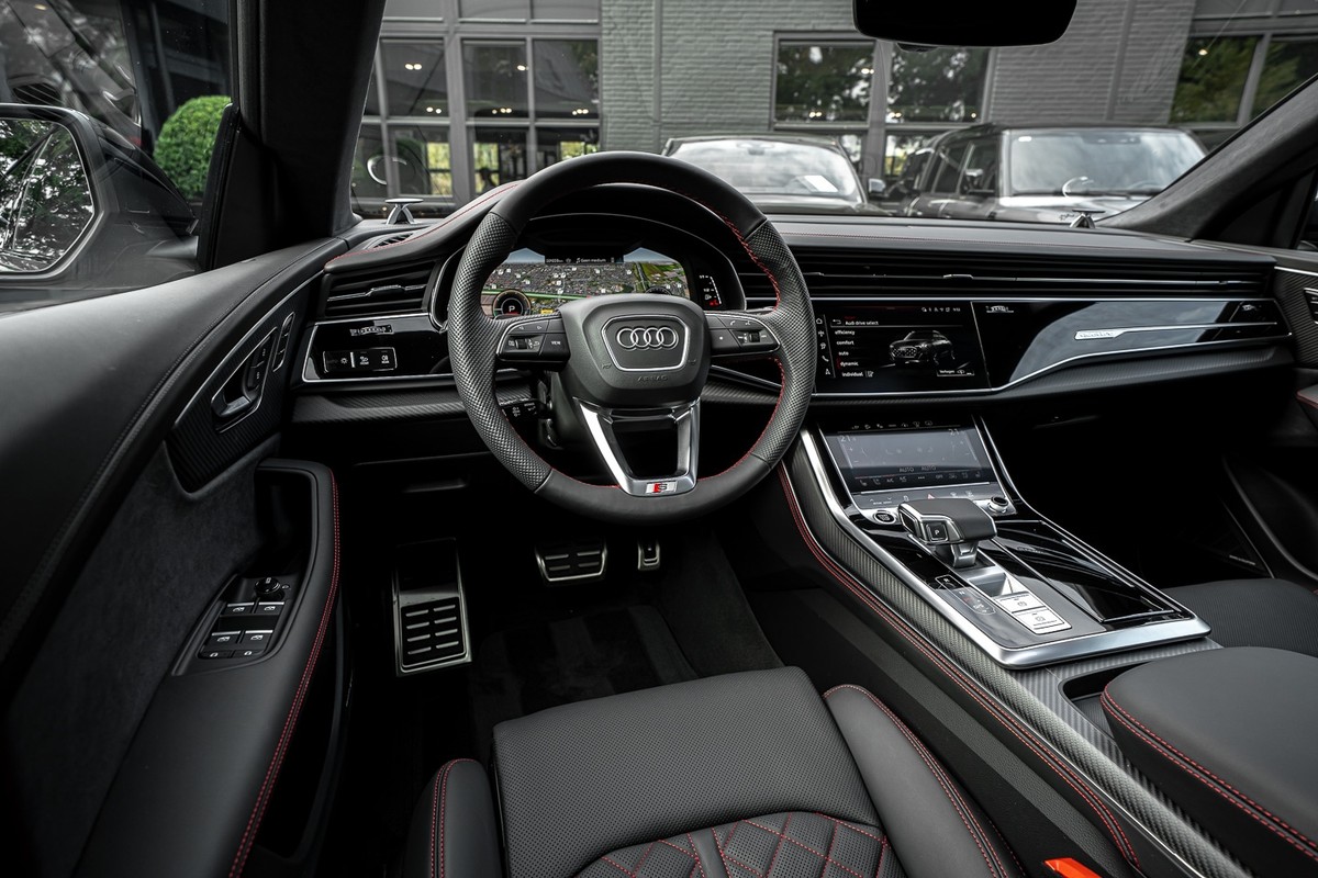 Audi Q8