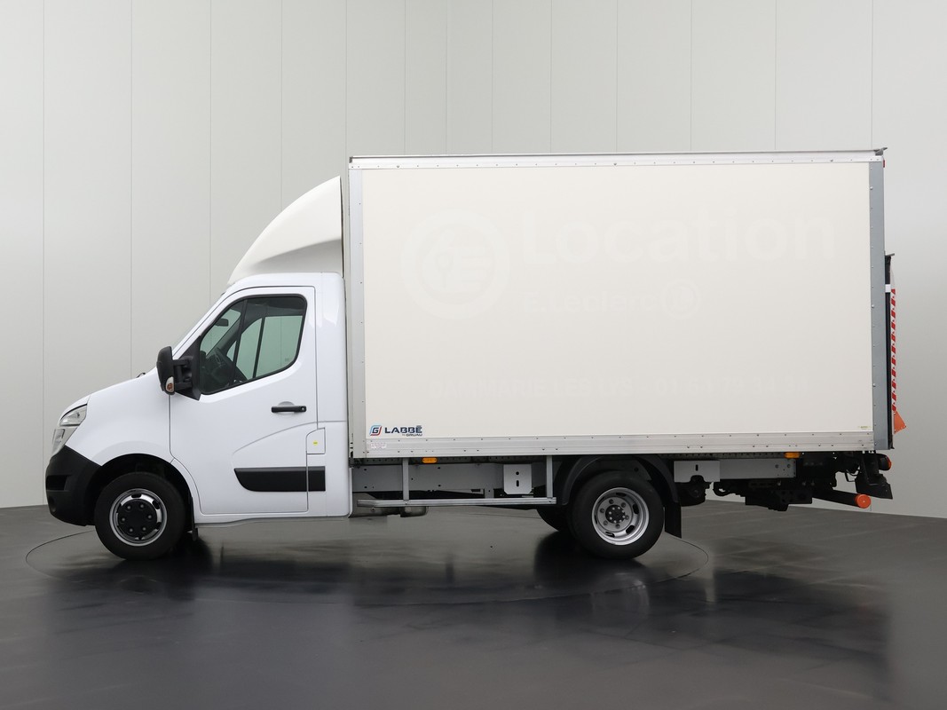 Nissan Interstar