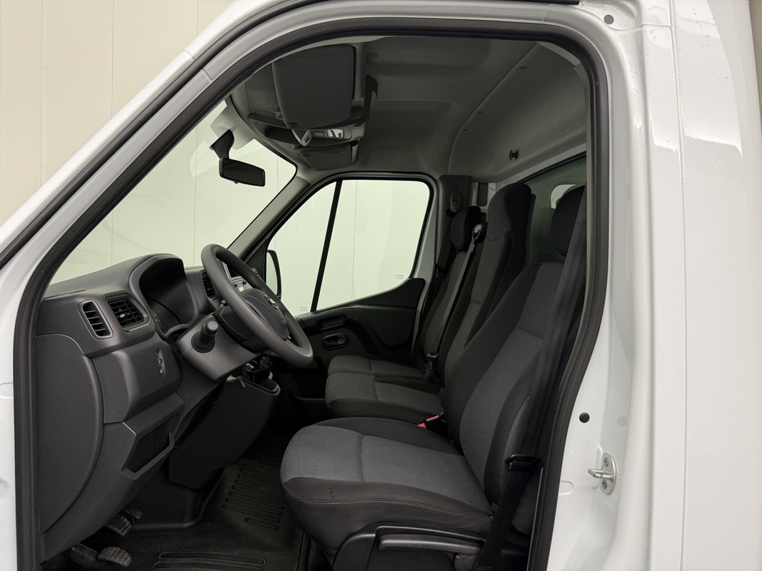 Nissan Interstar