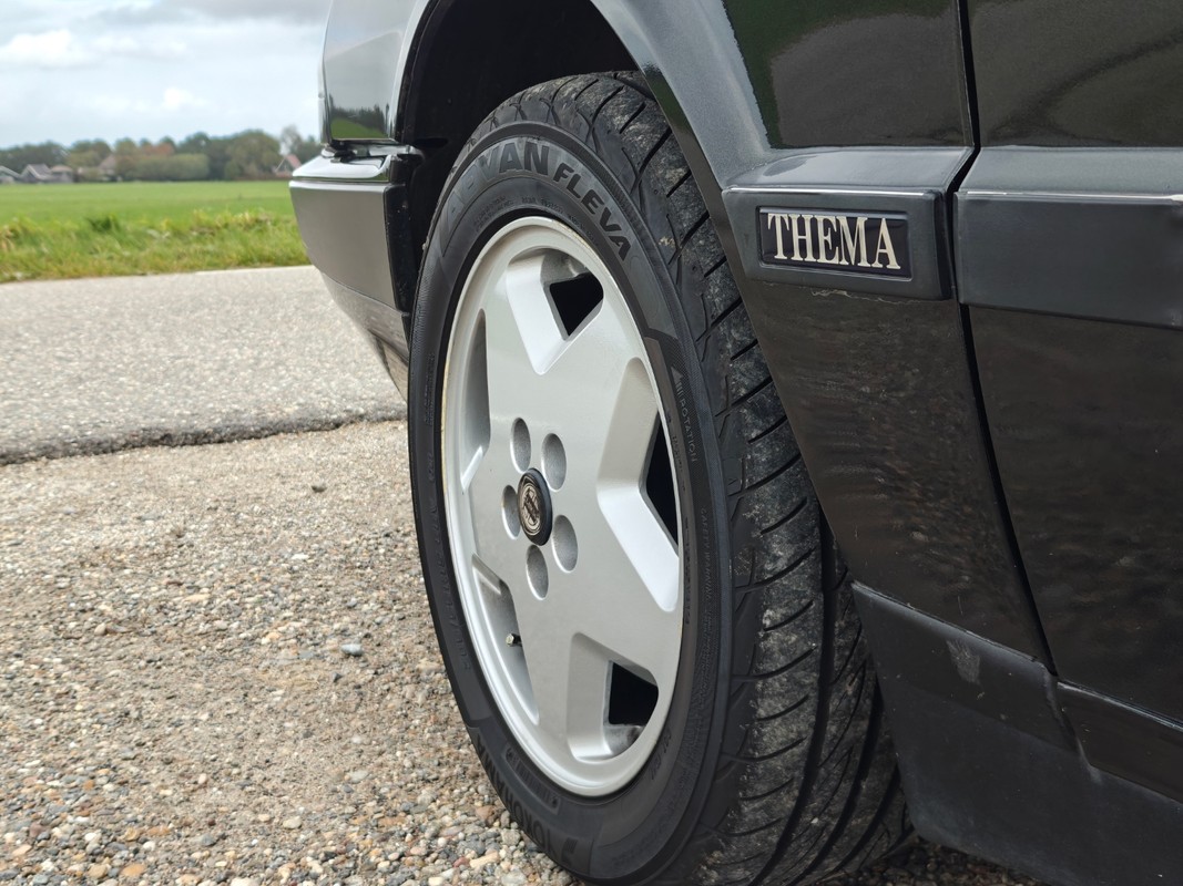 Lancia Thema