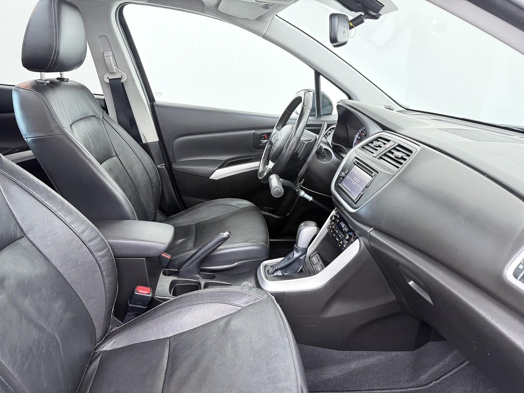Suzuki S-Cross