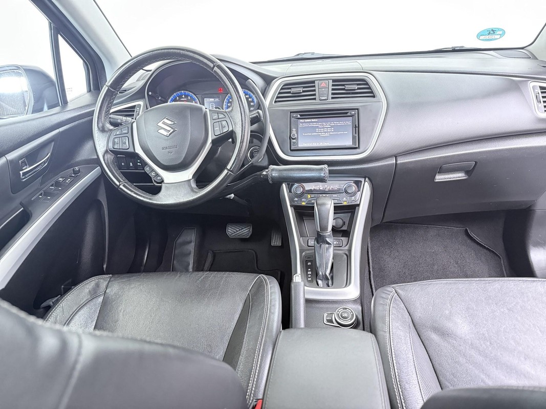 Suzuki S-Cross