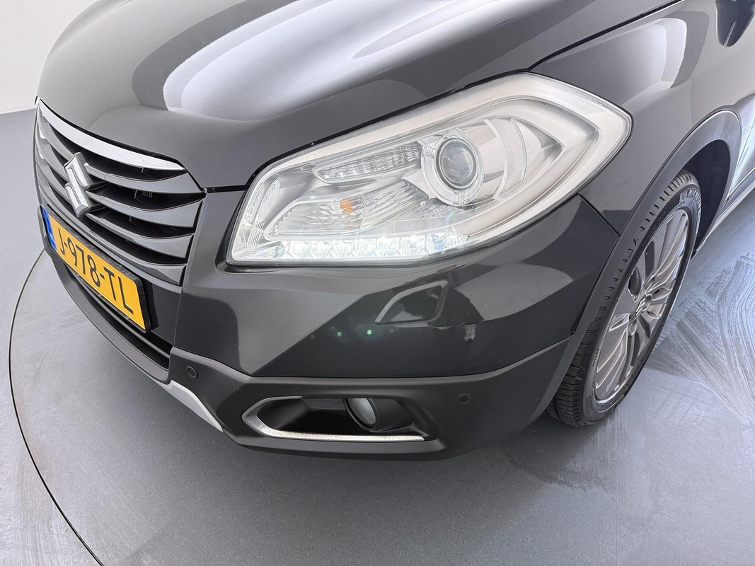 Suzuki S-Cross