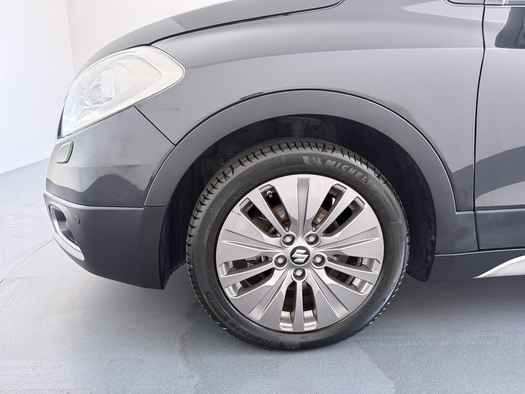 Suzuki S-Cross