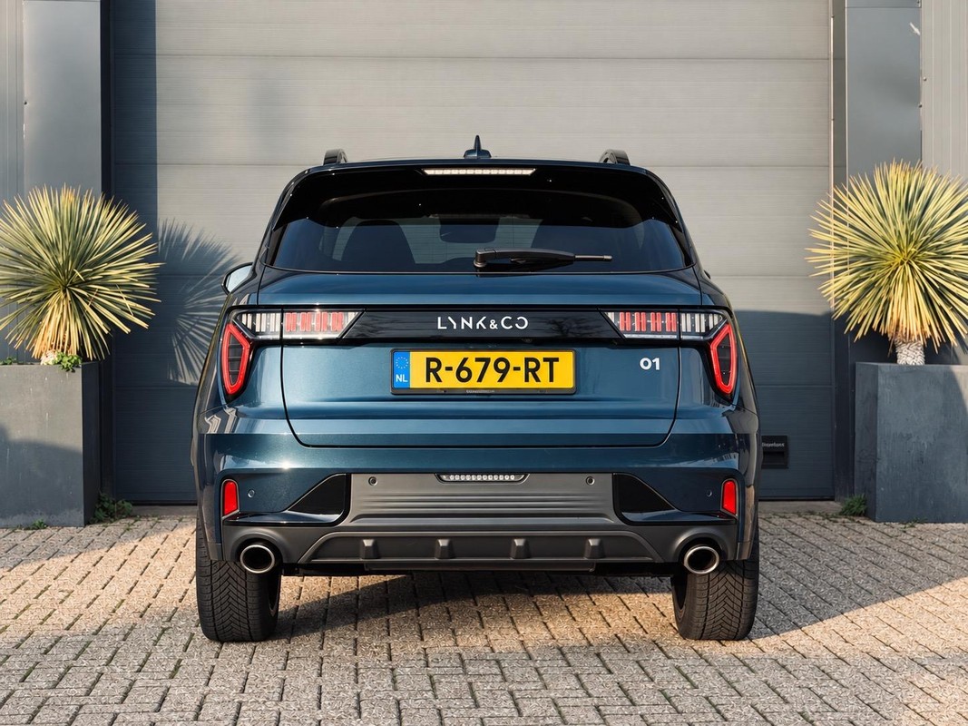 Lynk & Co 01