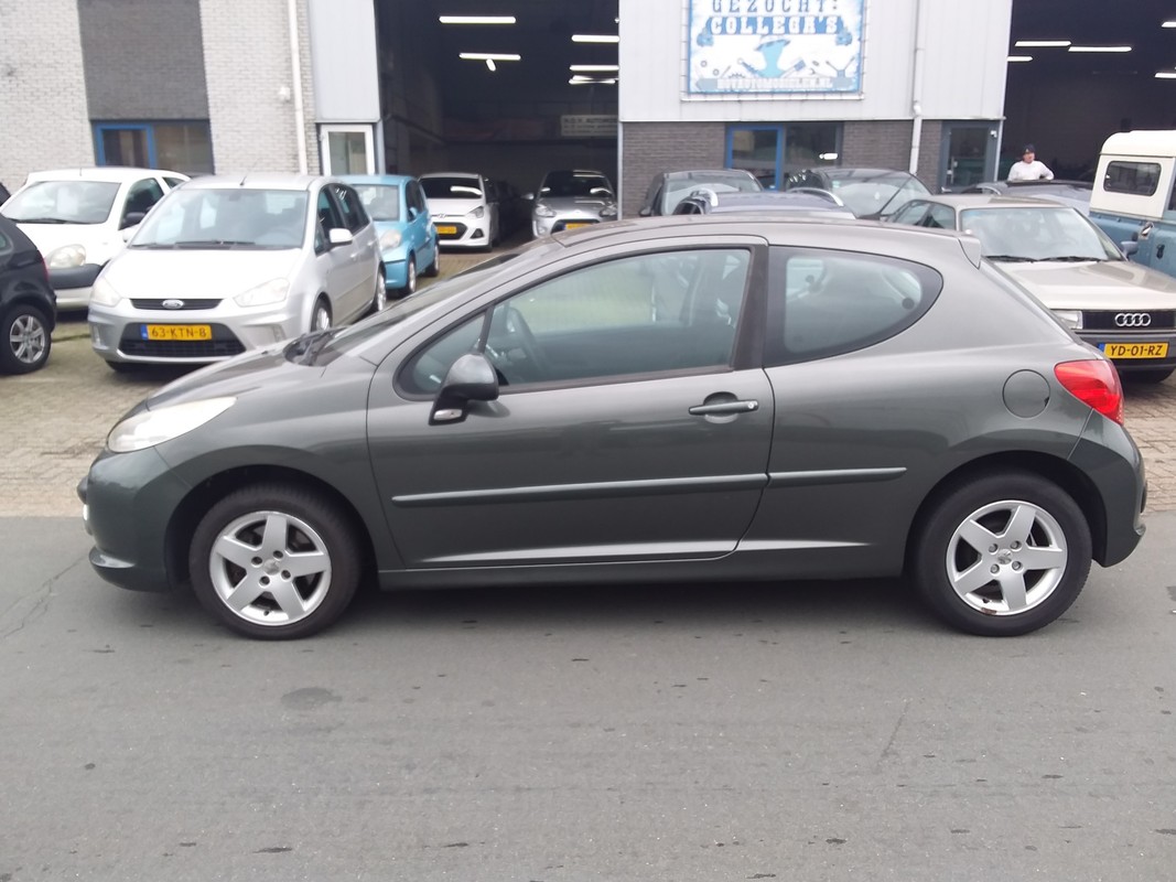 Peugeot 207