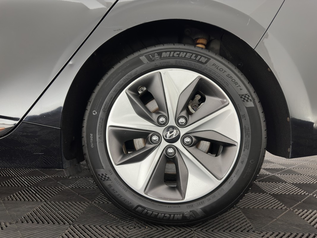 Hyundai IONIQ