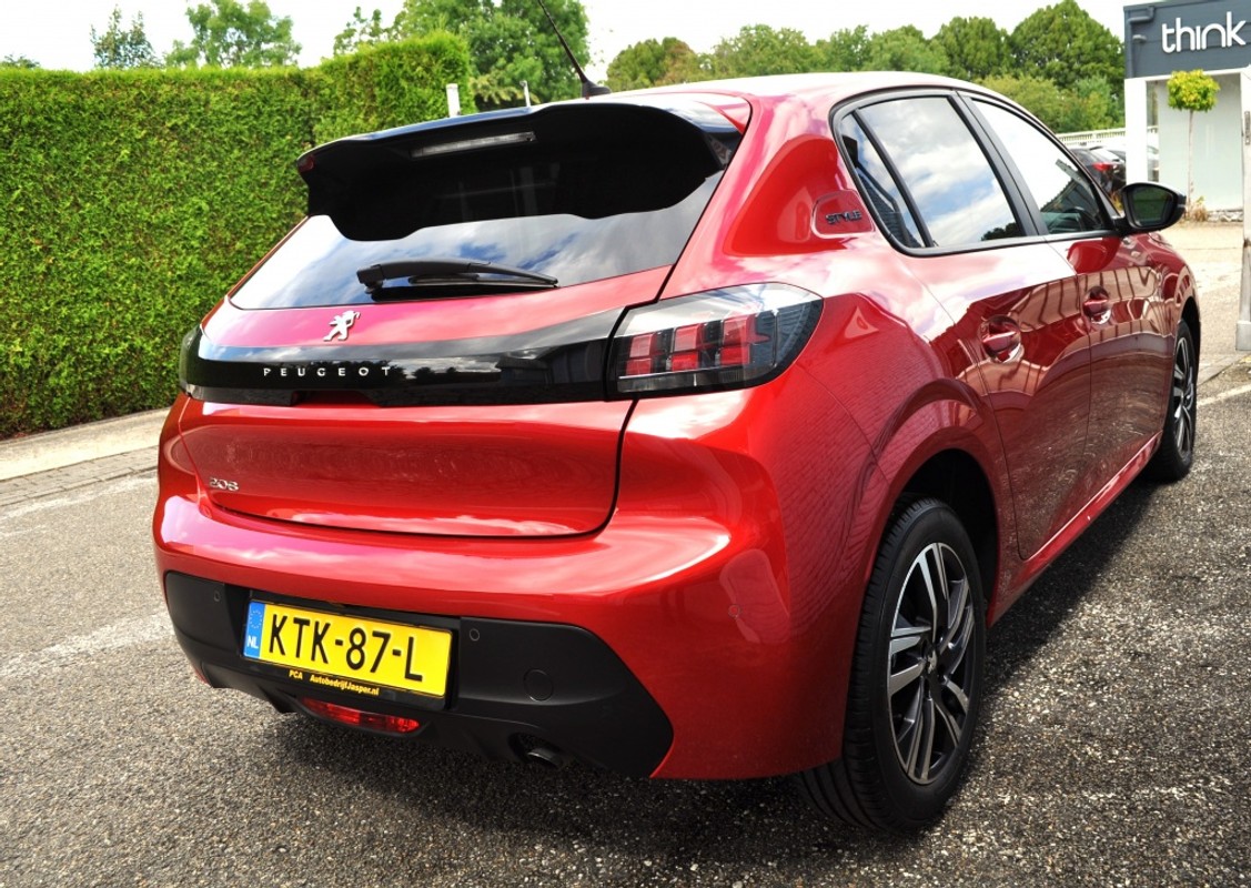 Peugeot 208