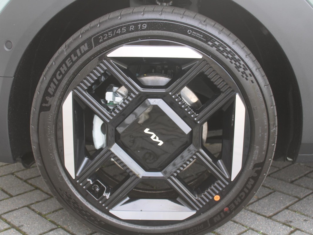 Kia EV2